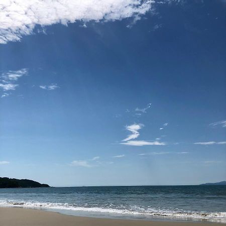 Casinha De Praia Na Fazenda Da Armacao Governador Celso Ramos Buitenkant foto